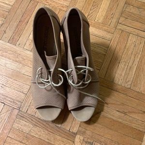 🛍2 for 25 Laced Nude Wedge